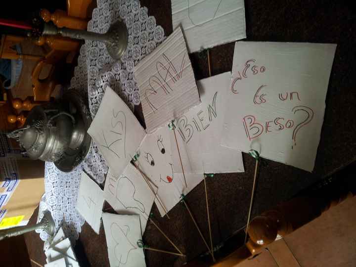 carteles besos
