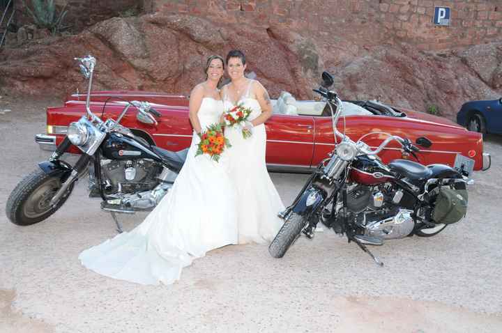 Nosotras y nuestro coche de boda