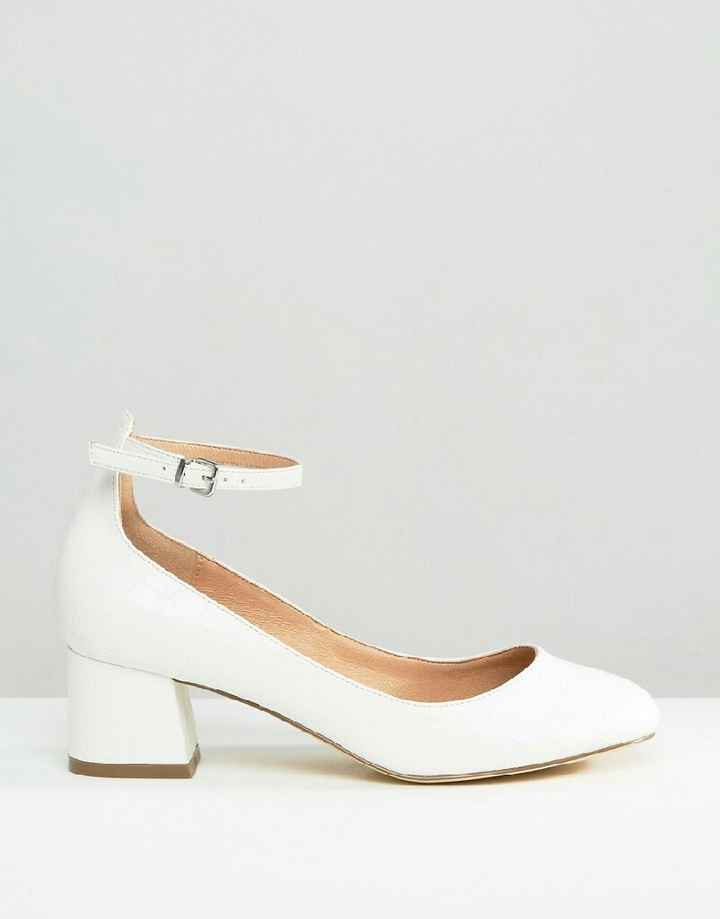 Zapatos blancos para vestido color champagne - 1