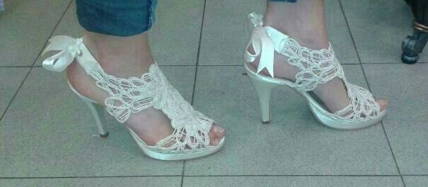 Chicas que llevamos o vayan a llevar zapatos de Ángel Alarcón - 1