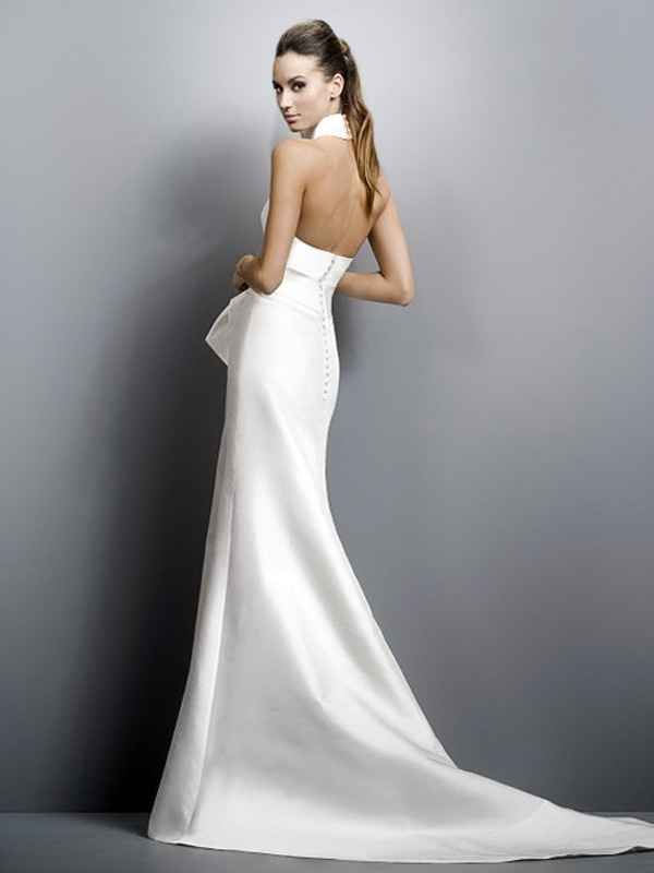 VESTIDOS POR DELANTE Y DETRAS