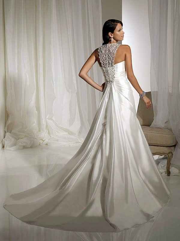 VESTIDOS POR DELANTE Y DETRAS