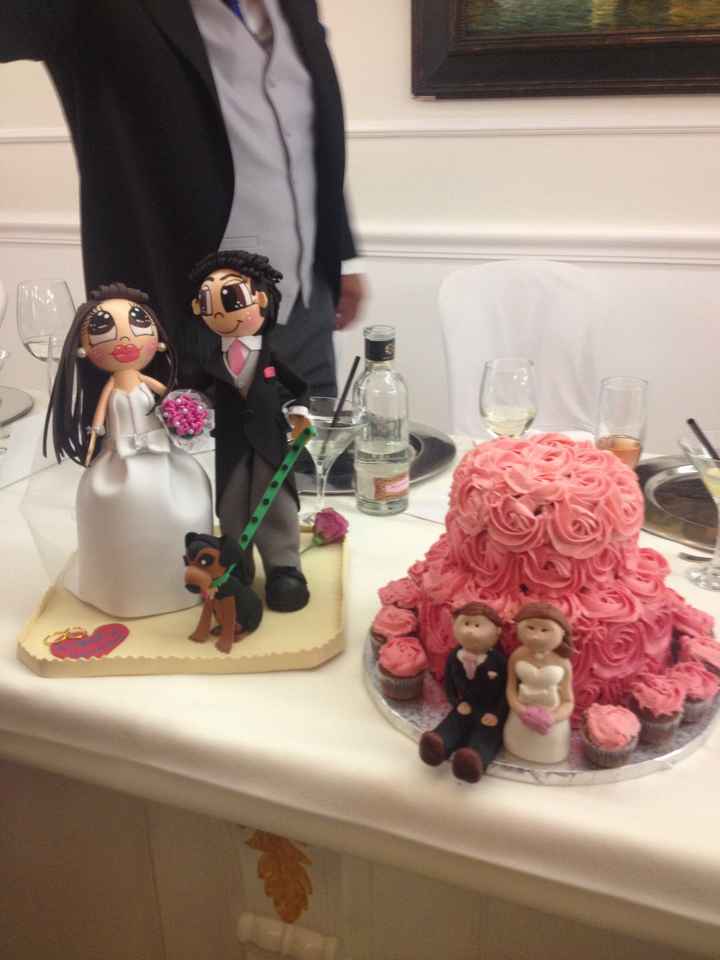 Nuestra tarta y muñecos de boda!