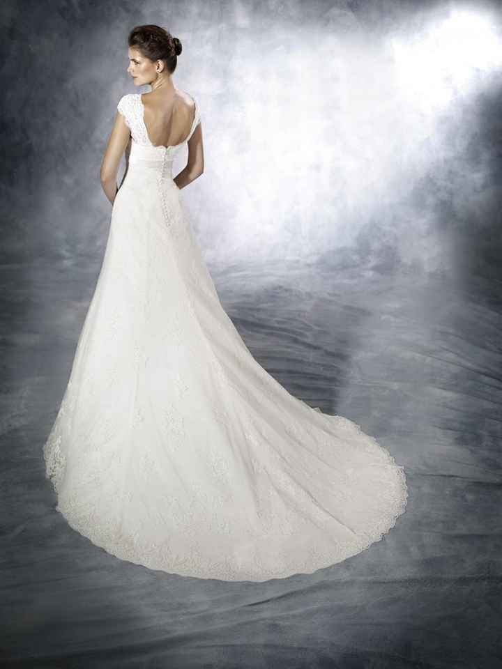 Duda con 2 vestidos - 2