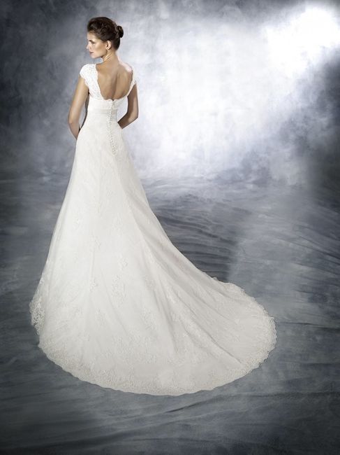 Duda con 2 vestidos - 2