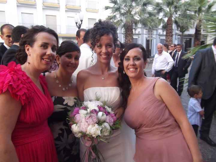 con mis dos hermanas (la de los extremos)