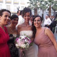 con mis dos hermanas (la de los extremos)