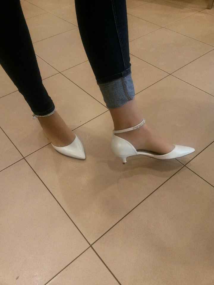 Zapatos planos y económicos - 2