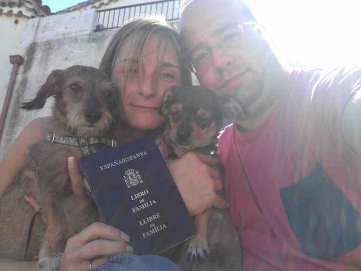 Con el libro de familia! 2