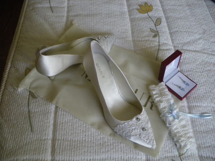 Mis zapatos de novia.