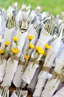 Destalles para una boda de color amarillo