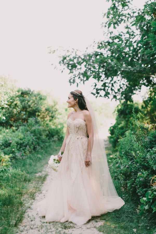 vestido con escote corazón