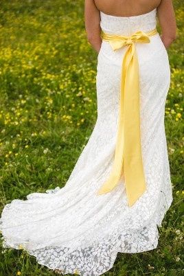 Bodas de colores: amarillo. 5