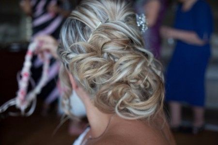 Maquillaje y peinado