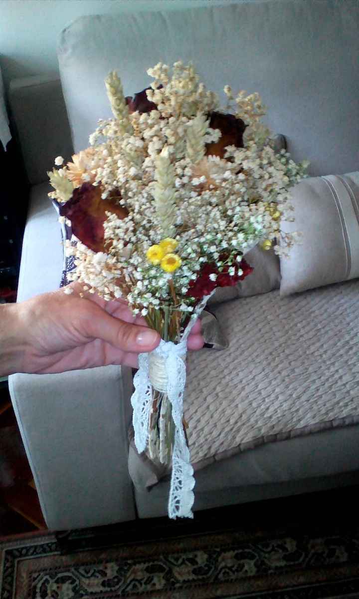 Mi ramo de novia (lo he hecho yo con flores secas)