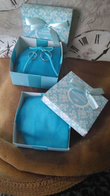 Las cajas de los anillos y las arras