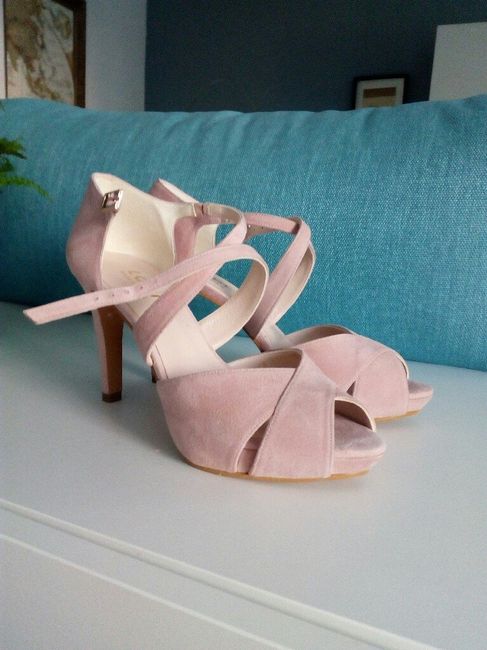 3 colores para tus zapatos. ¡ELIGE 1! - 1