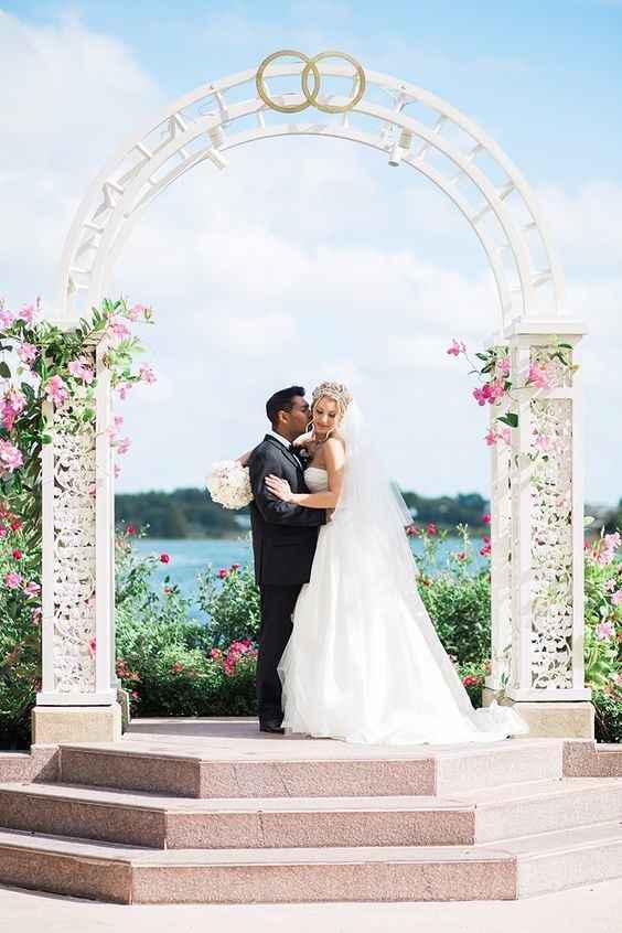 Beso en el altar