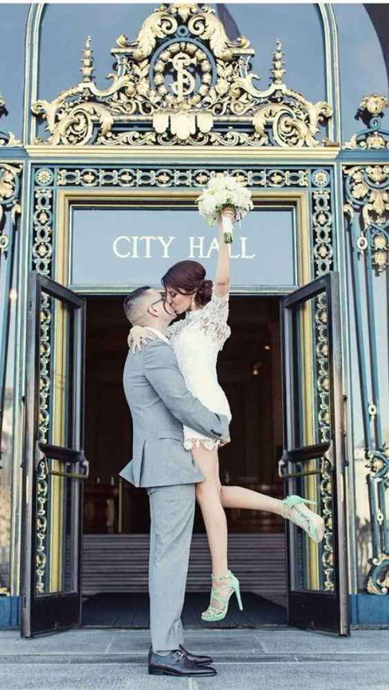 Beso en el altar