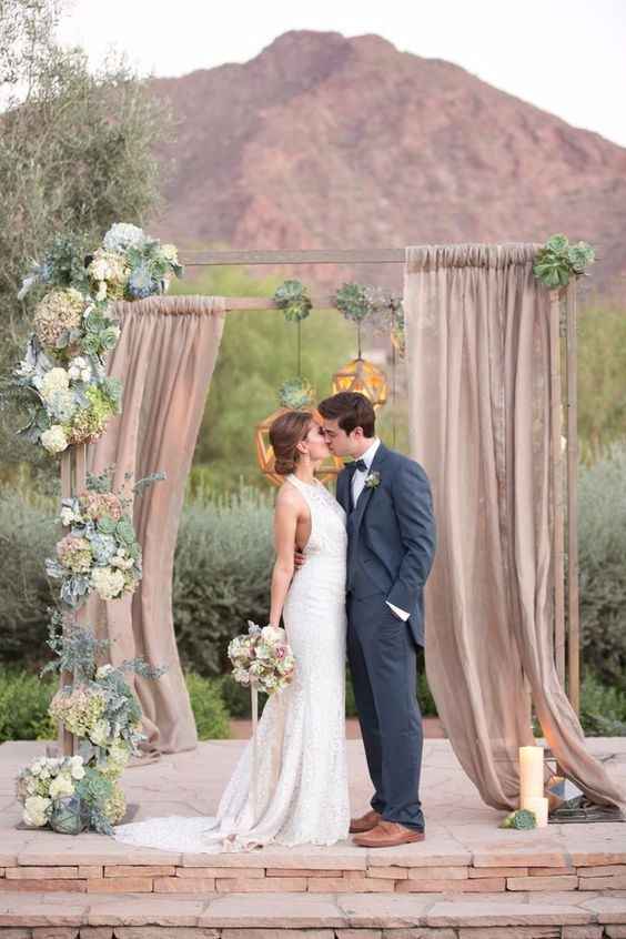 Beso en el altar