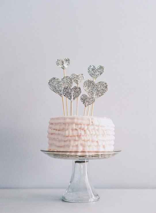 Cake topper