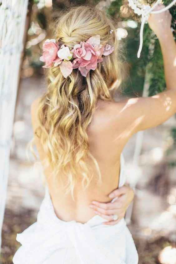 Tocado con flores