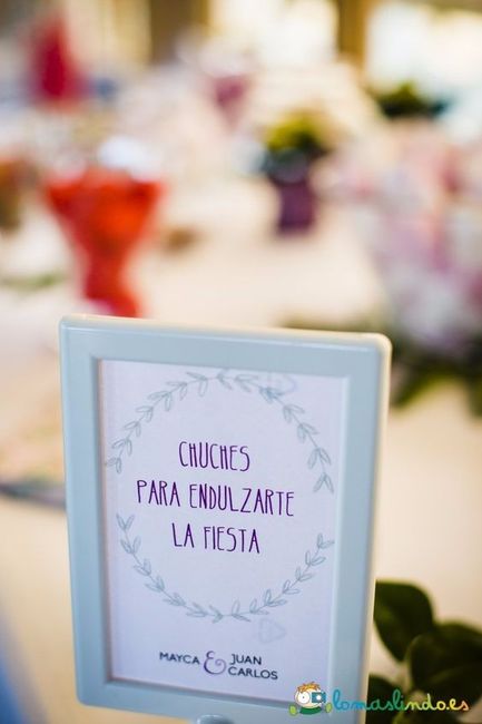 Por cierto, mira los carteles que ha hecho Lucía , ¡a mí me encantan!  > Pizarras para mi boda