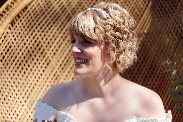Pelo suelto con diadema - 1