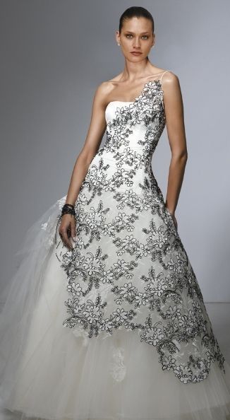 329-vestido-de-novia-con-bordado-a-color