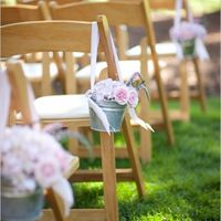 cesta con lazo y rosas