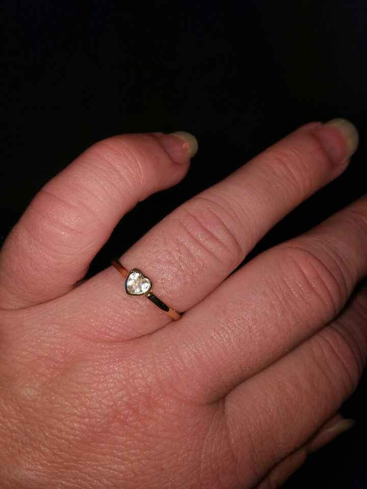  y por fin, me entregó el anillo - 1