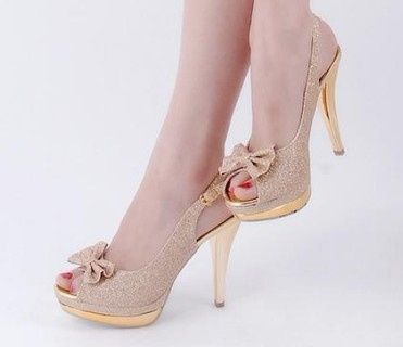 Zapatos dorados con rosa!
