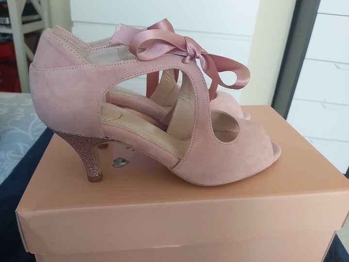 Que hago con los zapatos - 1