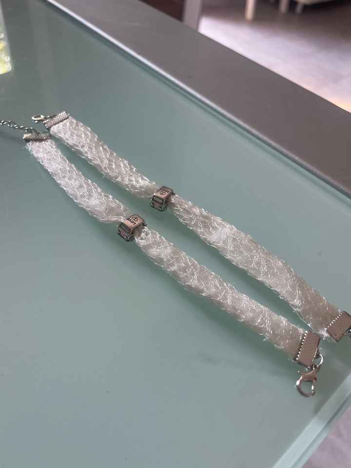 Pulseras con el vestido - 1
