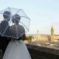 Novias con sombrilla - 1