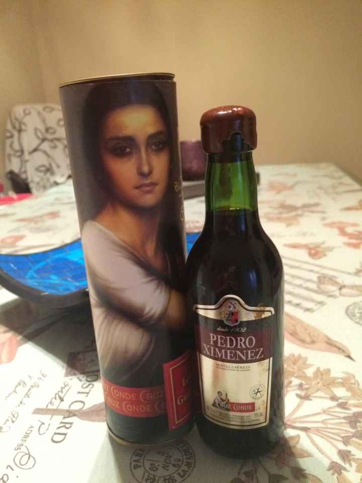 Botellas de vino enfundadas en caja - 1