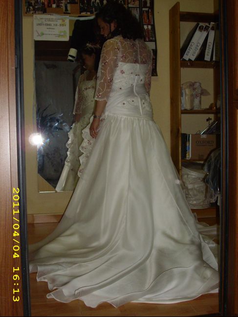 Mi vestido con mis toques personales.