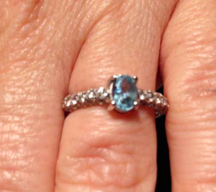 Pongamos todas nuestro anillo de compromiso - 1