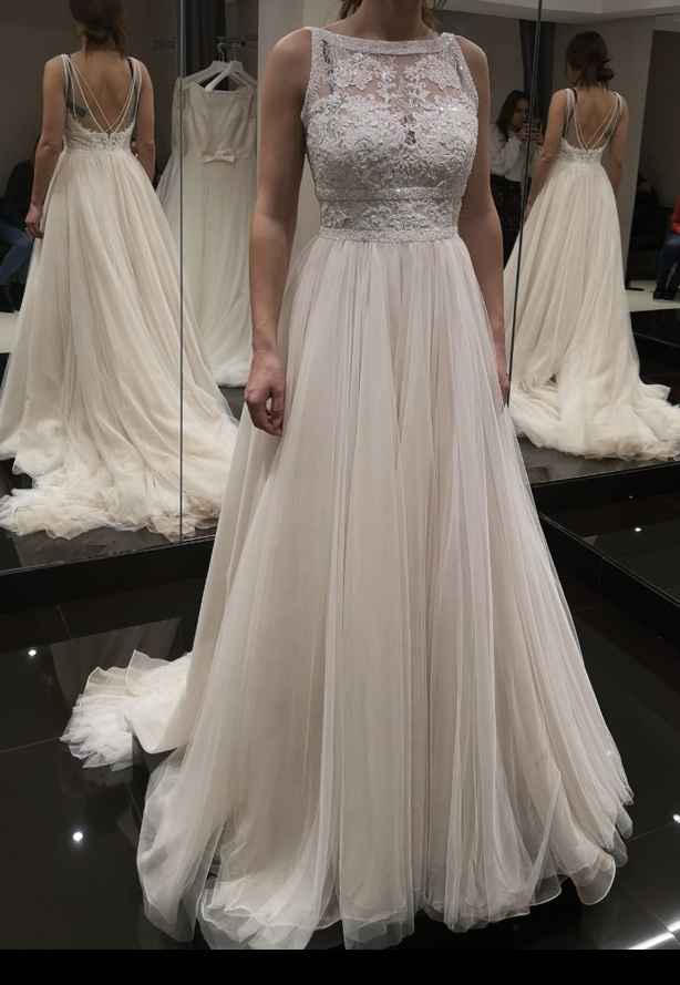 Ayuda! No sé de dónde es este vestido - 1