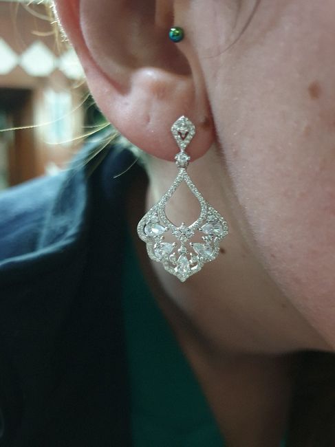 Pendientes y zapatos. 1