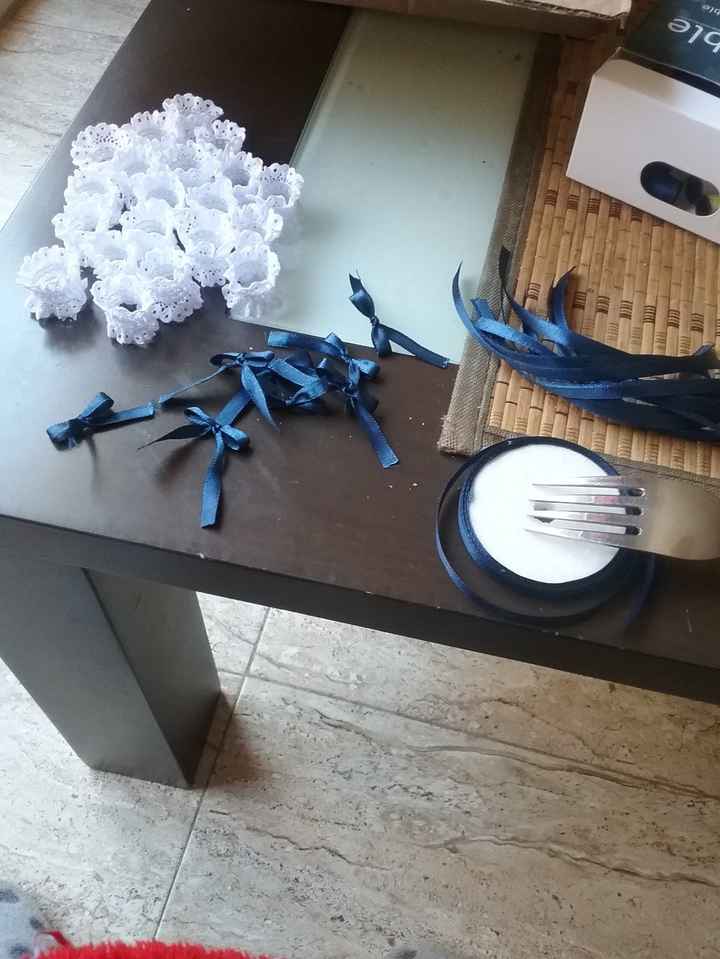 haciendo lazos con el tenedor