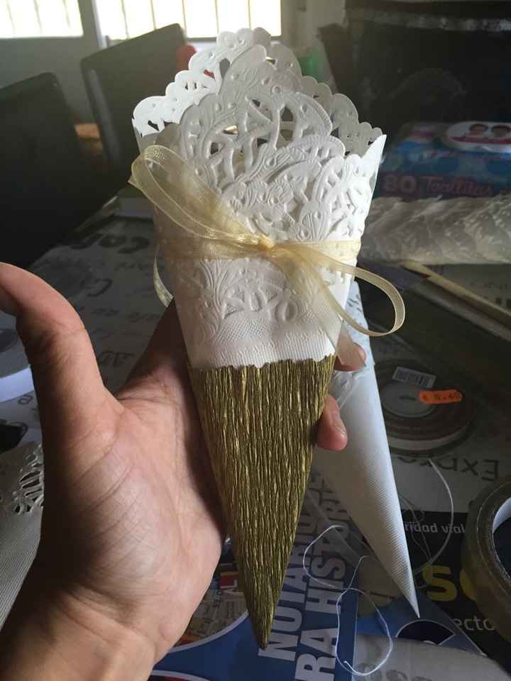 Mis conos y petalos y rosas preservados  yuhuuuuuu!!! - 1