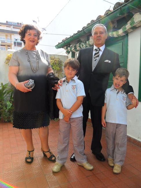 mis padres y mis sobrinos