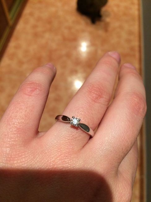 Pongamos todas nuestro anillo de compromiso - 1