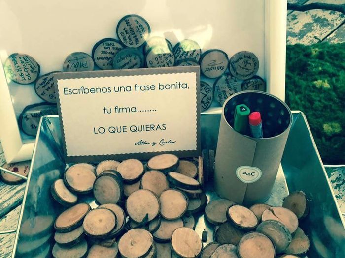 LIBRO DE FIRMAS DIFERENTE