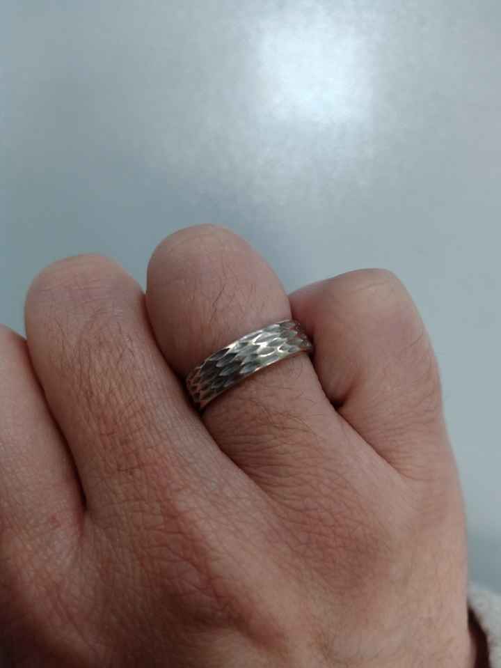¿Os parece normal lo de mi anillo? - 1
