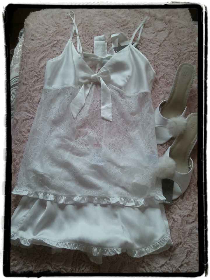 Pijamita y Zapatillas Etam