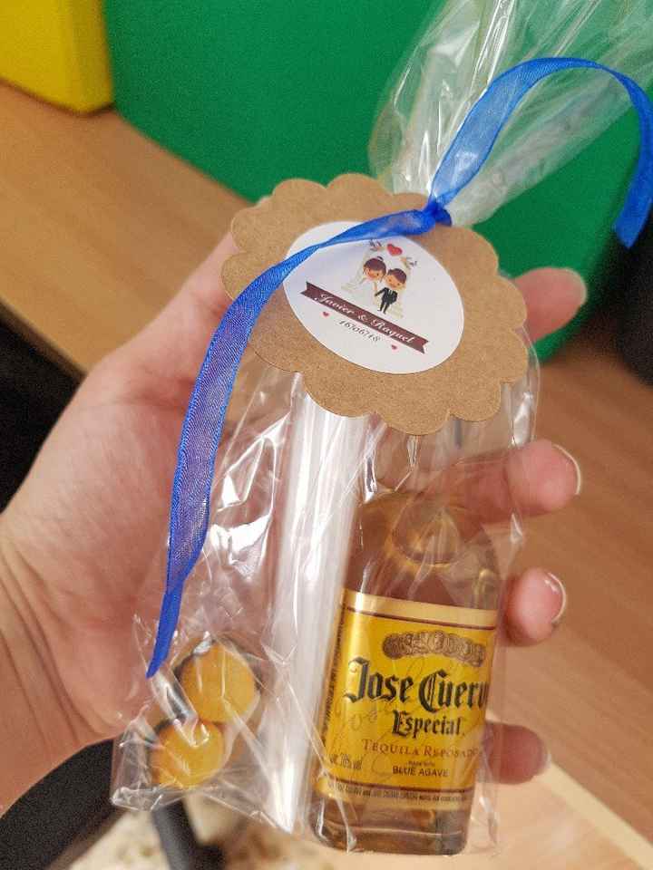 Mis detalles de mujeres y hombres - 1