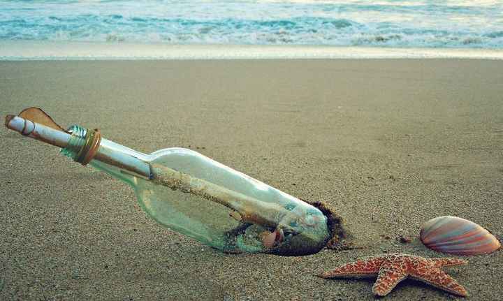 Botella que llega del mar...
