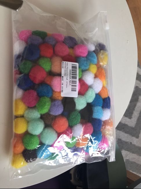 Pompones de colores en gran cantidad... ¿sabéis donde? - 1